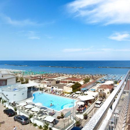 Hotel Saint Tropez Spa & Restaurant Lido Di Savio Exterior photo