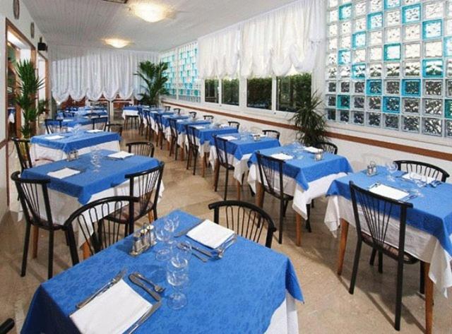 Hotel Saint Tropez Spa & Restaurant Lido Di Savio Exterior photo